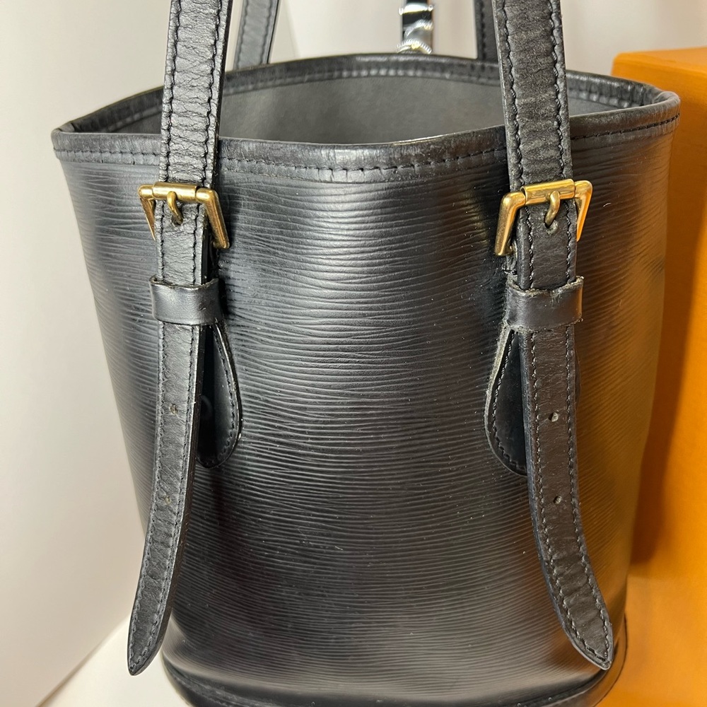 Louis Vuitton Epi Leather Bucket PM Tote Bag - Picture 10 of 16